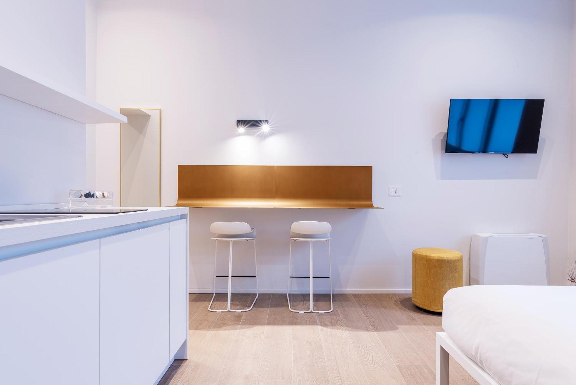 Easyhomes-City Centre Suites Mailand Exterior foto